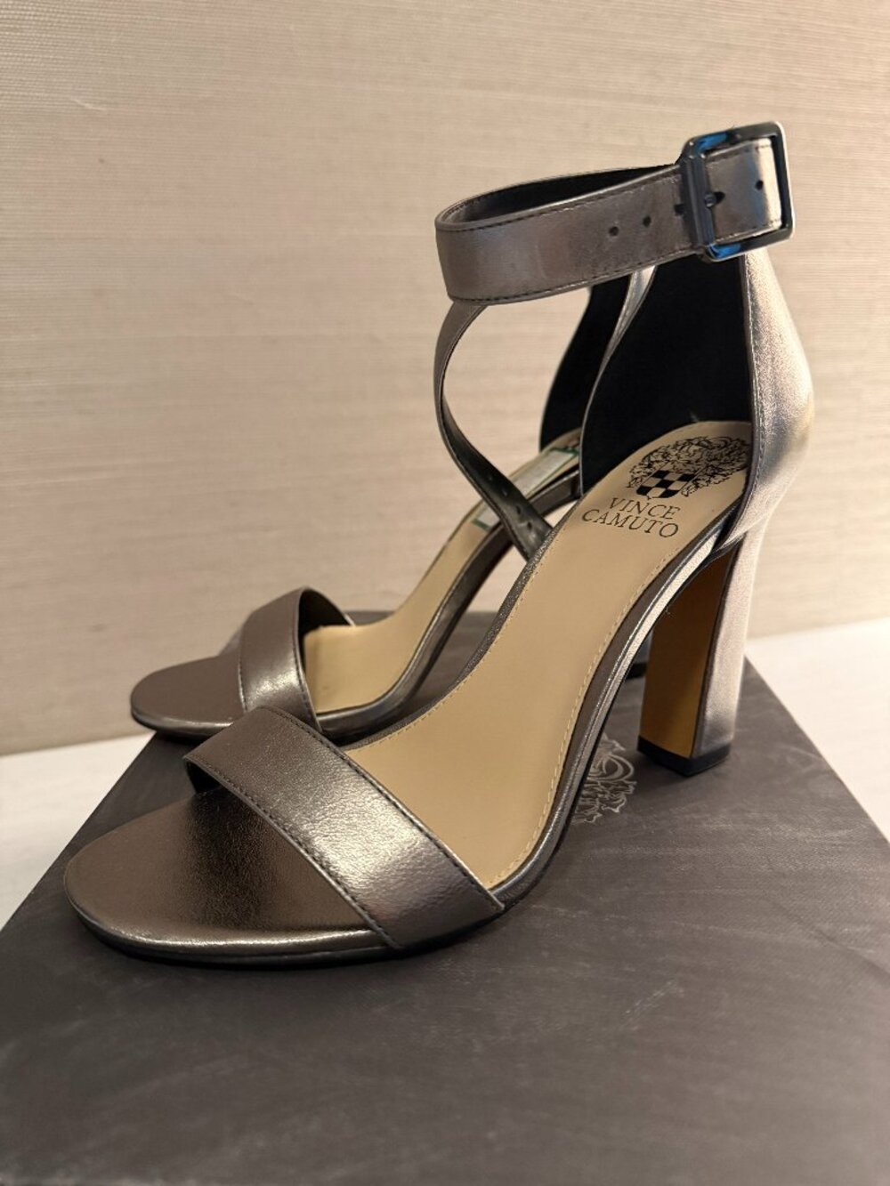 NWT NIB Vince Camuto Women's Ankle Strap Heels Size 7 Silver Pewter